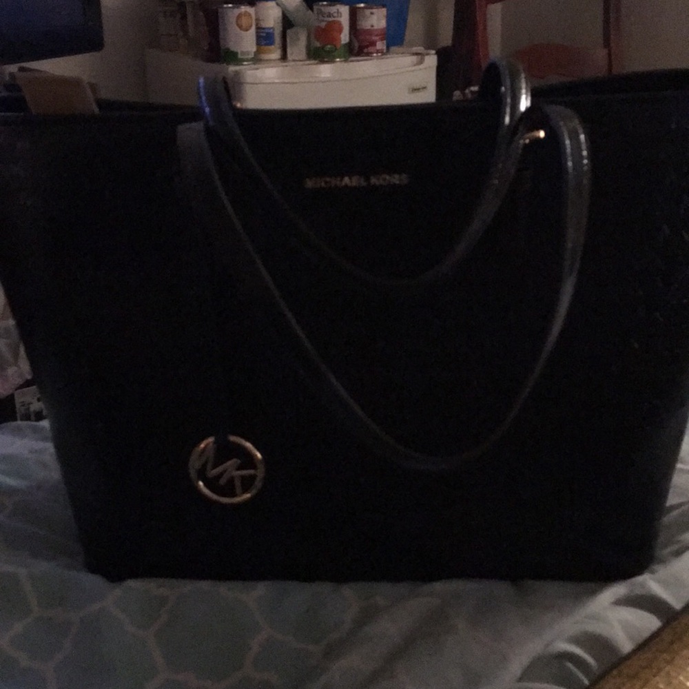 Bags - Picture 2 of 3
